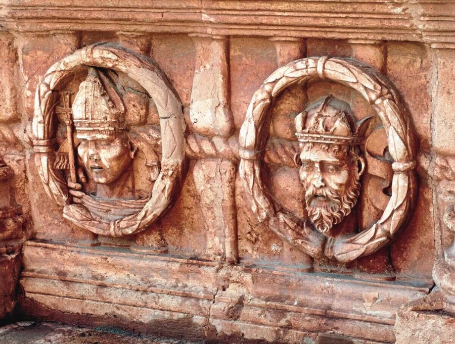 UIG3499687_To_the_right_of_the_image:_Alfonso_VIII_(1155-1214),_king_of_Castile_(1158-1214);_(add.info.:_To_the_right_of