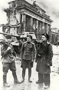 1945: Chaos und Neubeginn
