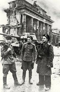 1945: Chaos und Neubeginn