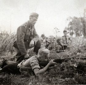 Im Gleichschritt für den Führer