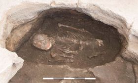 Farbige Skelette in Çatalhöyük