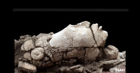 Maisgott-Skulptur der Maya entdeckt