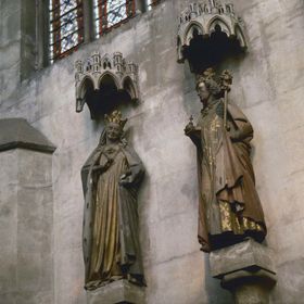 Mächtige Äbtissin und Statthalterin im Reich
