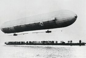 Die erste „fliegende Zigarre“