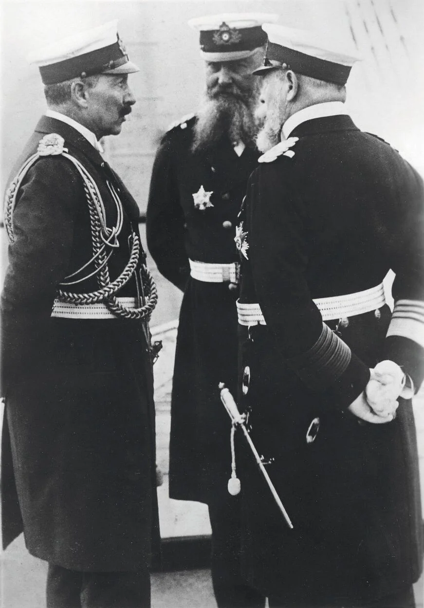 Orig._bildtext..._GROSSAMIRAL_TIRPITZ_GESTORBEN._Der_Kaiser,_Grossadmiral_v._Tirpitz_und_Admiral_v._Holtzendorf_(Aus_der