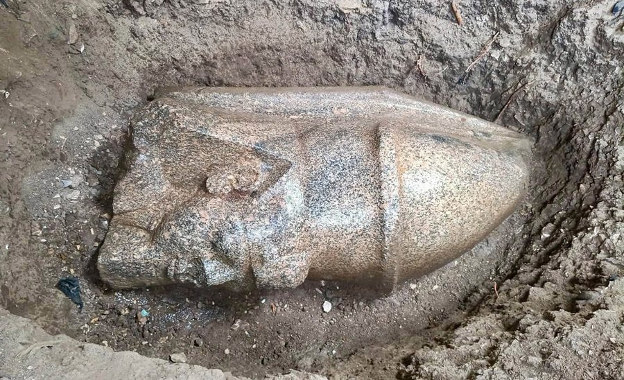 Ägypten: Archäologen finden zwei Königsstatuen von Ramses II.